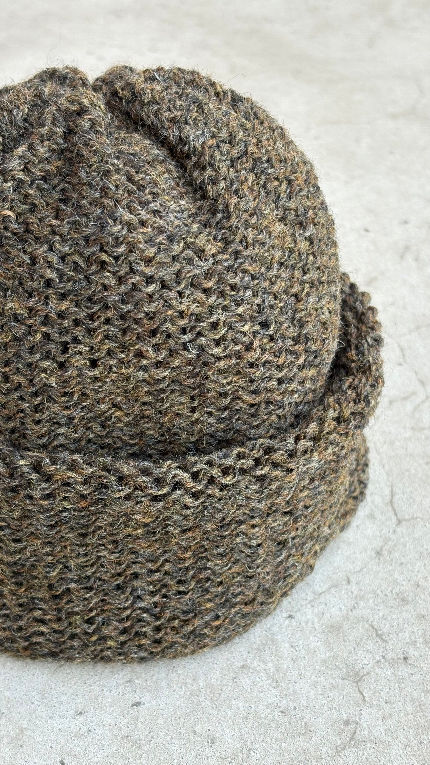 Oslo Hat - Coloured Wool Yarn - Midnight Fjord