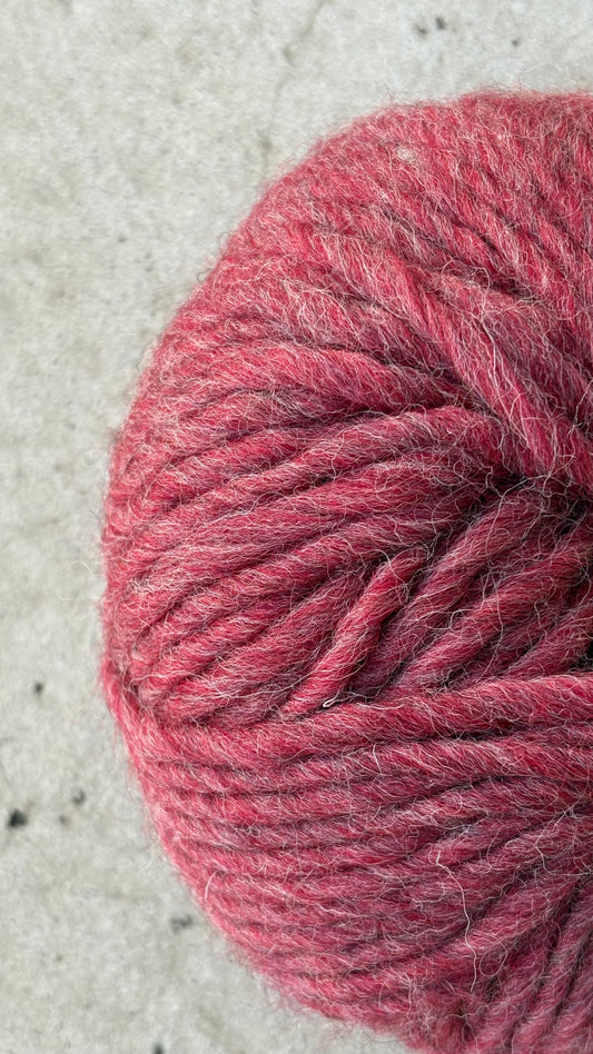 Flat Woolly Hat - Corn Poppy