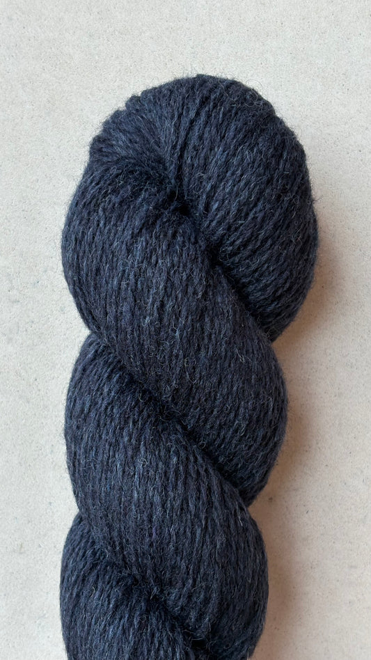Oslo Hat - Coloured Wool Yarn - Midnight Fjord